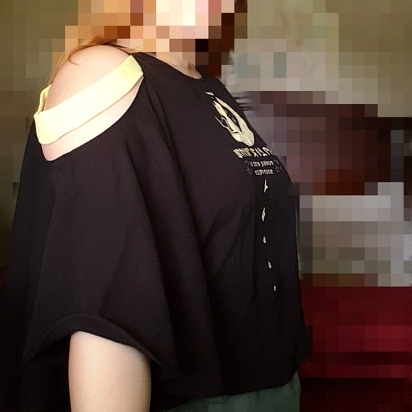 Black Sailor Moon Blouse - Picture 4 of 4